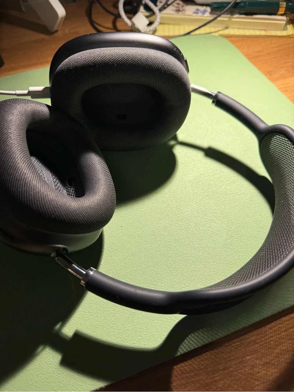 Apple AirPods Max - Space Gray (Lightning) - Excellent Condition